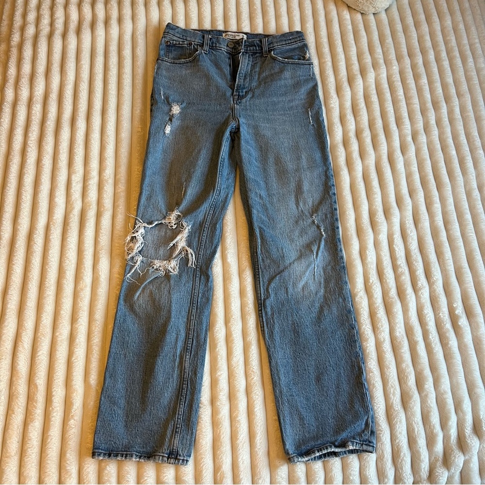 Abercrombie 90's straight ultra high rise jeans size 28